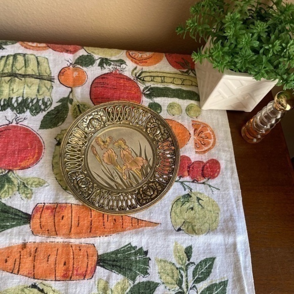 Vintage musical ‘Memory’ brassy plate